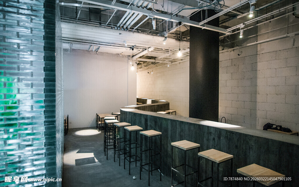 现代工业风吧台室内场景