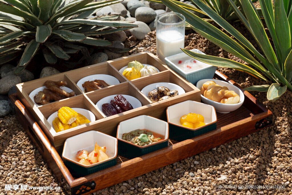 户外野餐精致美食拼盘