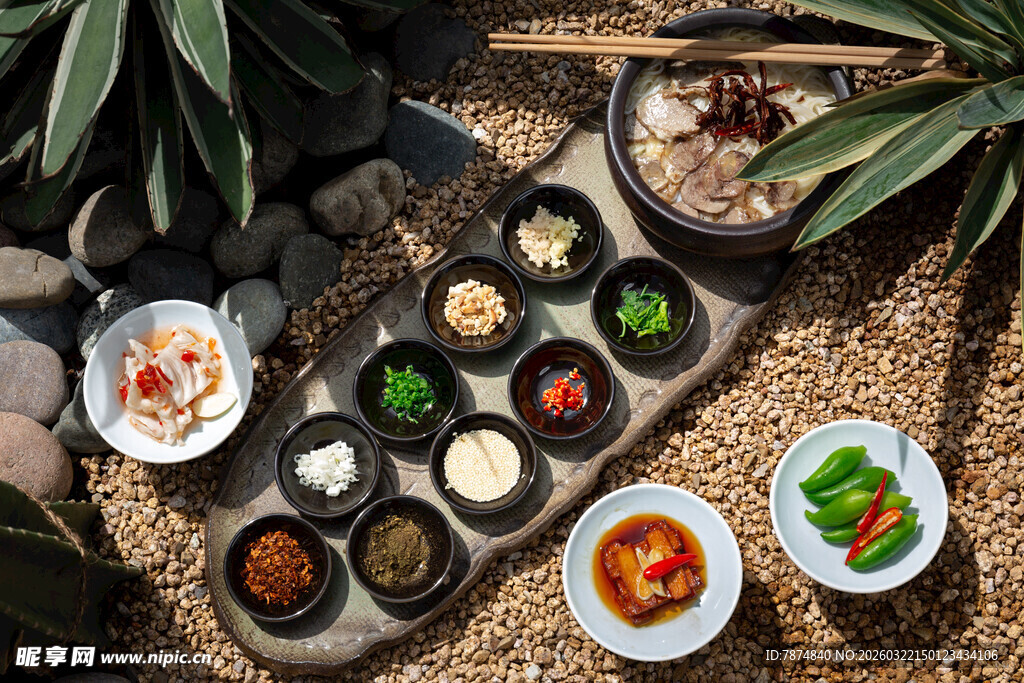 多样美味寿司摆盘展示