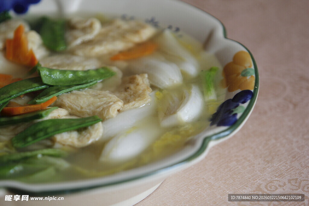 美味蔬菜鸡蛋汤