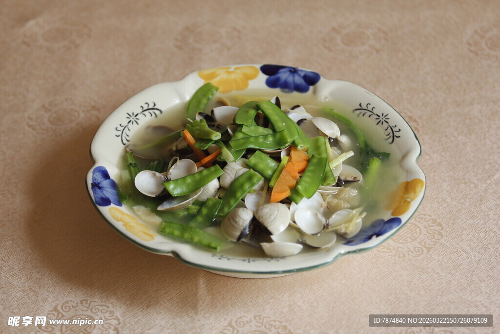 蔬菜鱼汤美味诱人