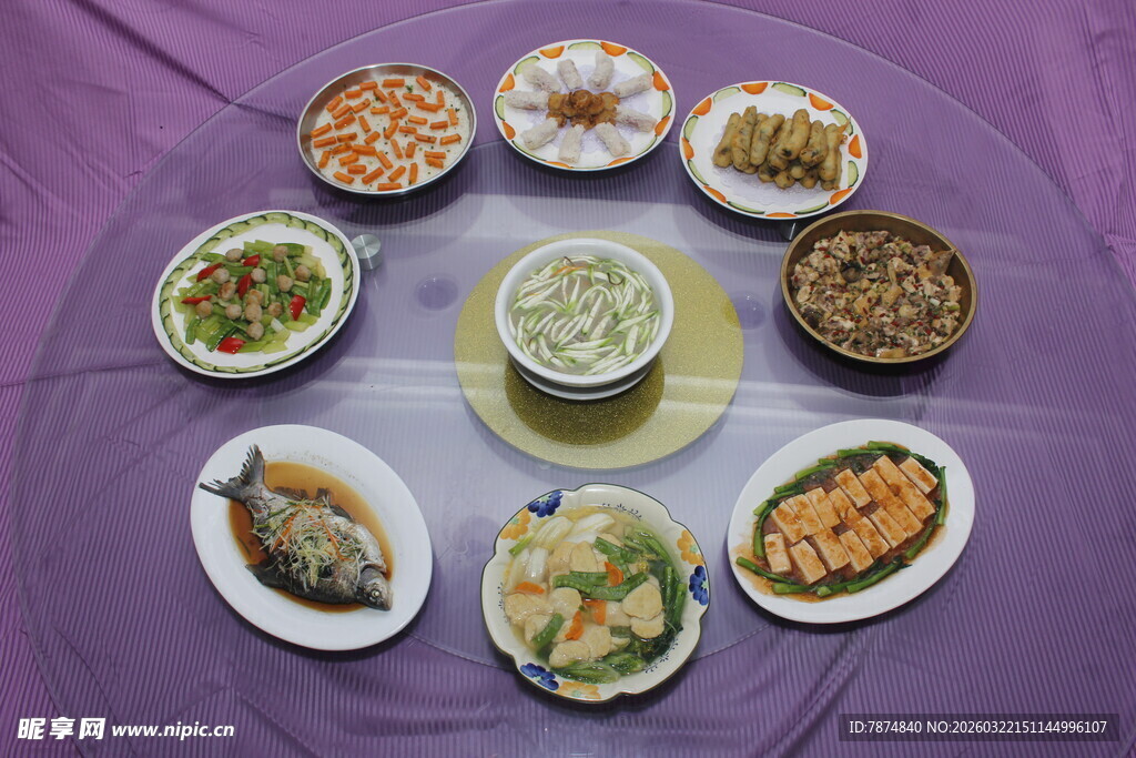 多样中式美食摆盘展示