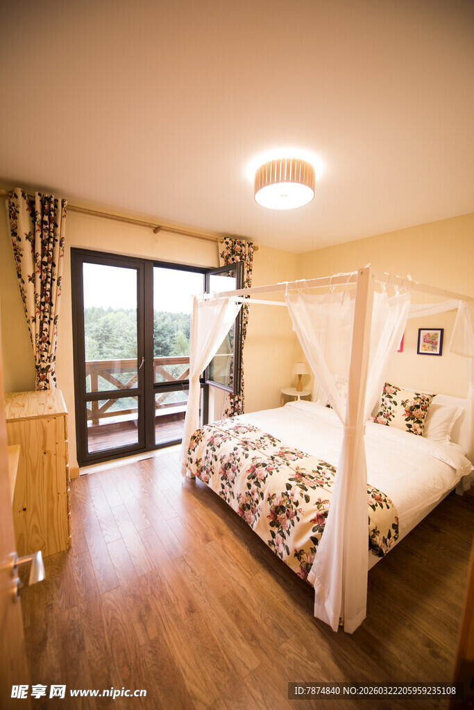 温馨舒适的卧室室内场景