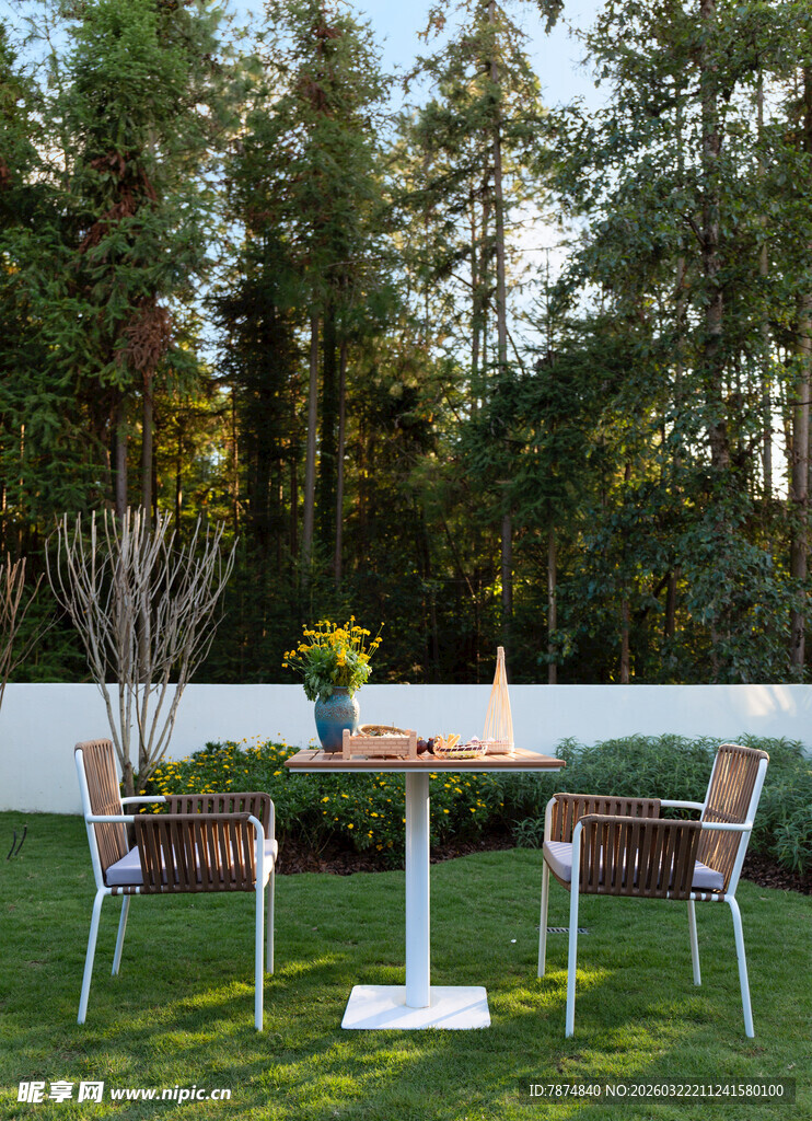 户外草坪休闲桌椅组合