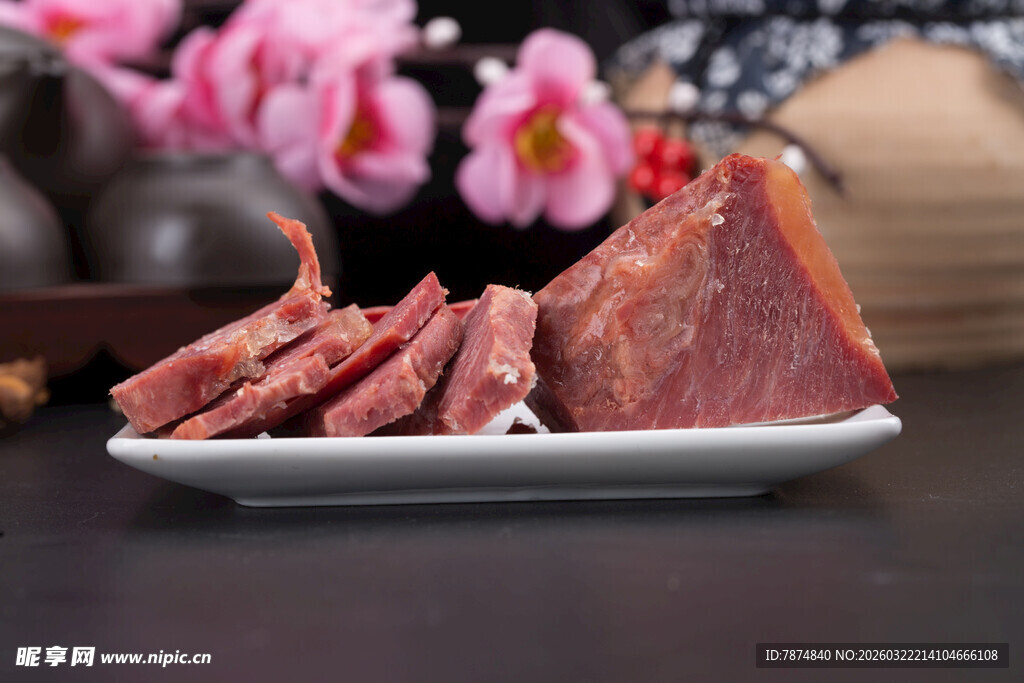 美味腊牛肉切片摆盘