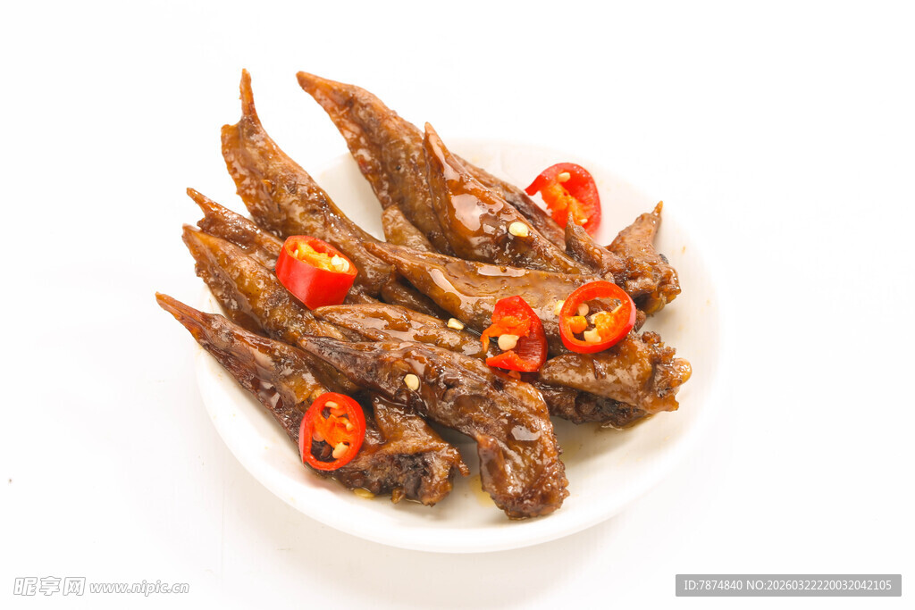 香辣鸭翅摆盘中