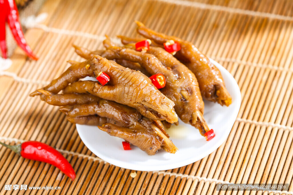 美味香辣卤鸡爪