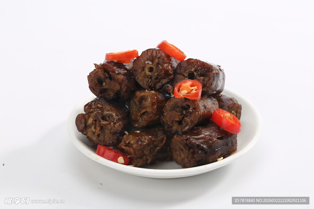 美味卤味鸭脖 点缀红椒