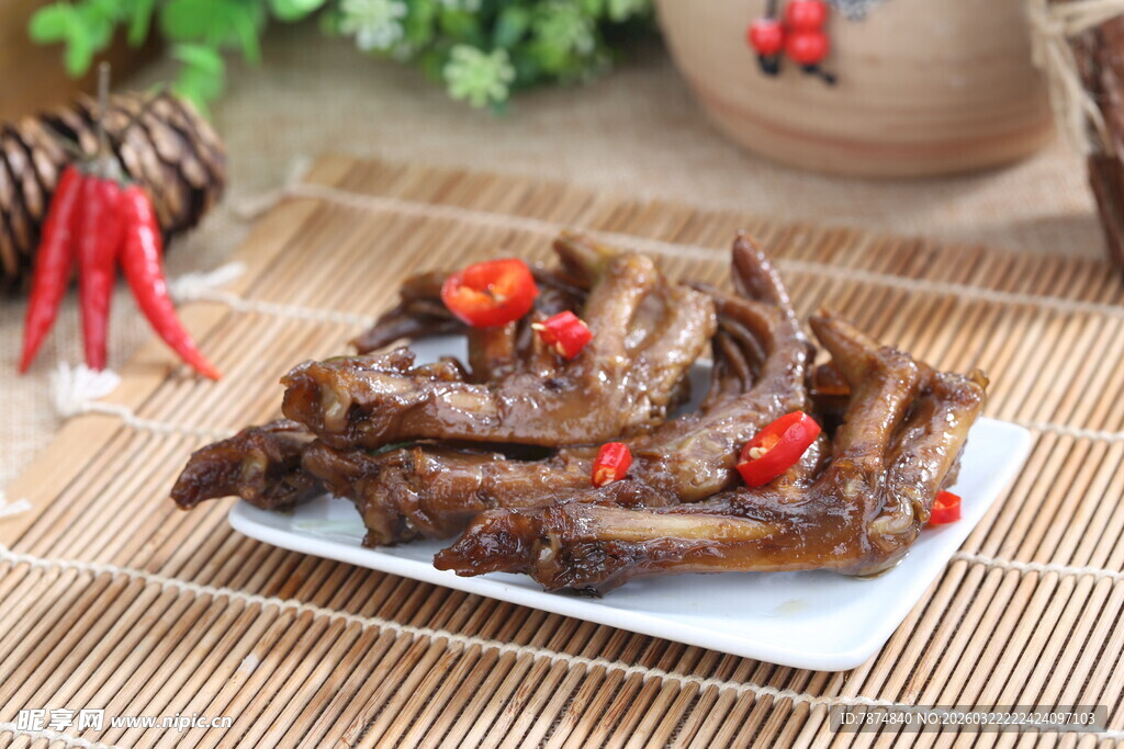 香辣美味卤鸭爪