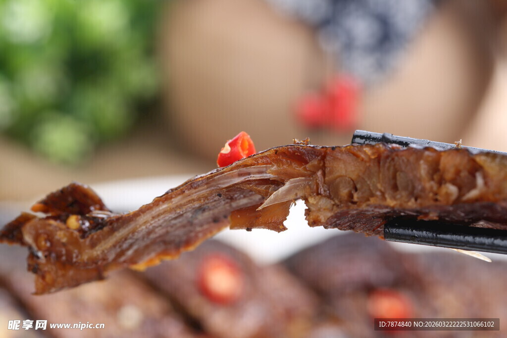 美味香辣卤鱼干