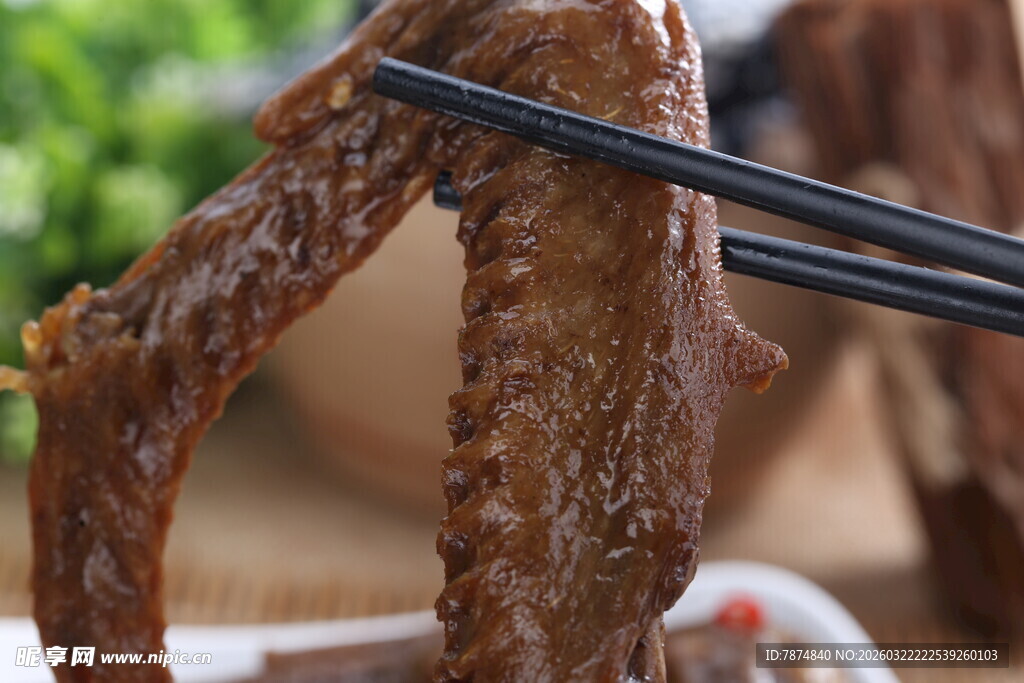 香辣卤鸭翅特写