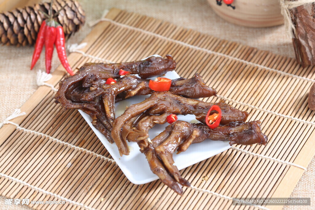 香辣卤鸭掌 美味诱人