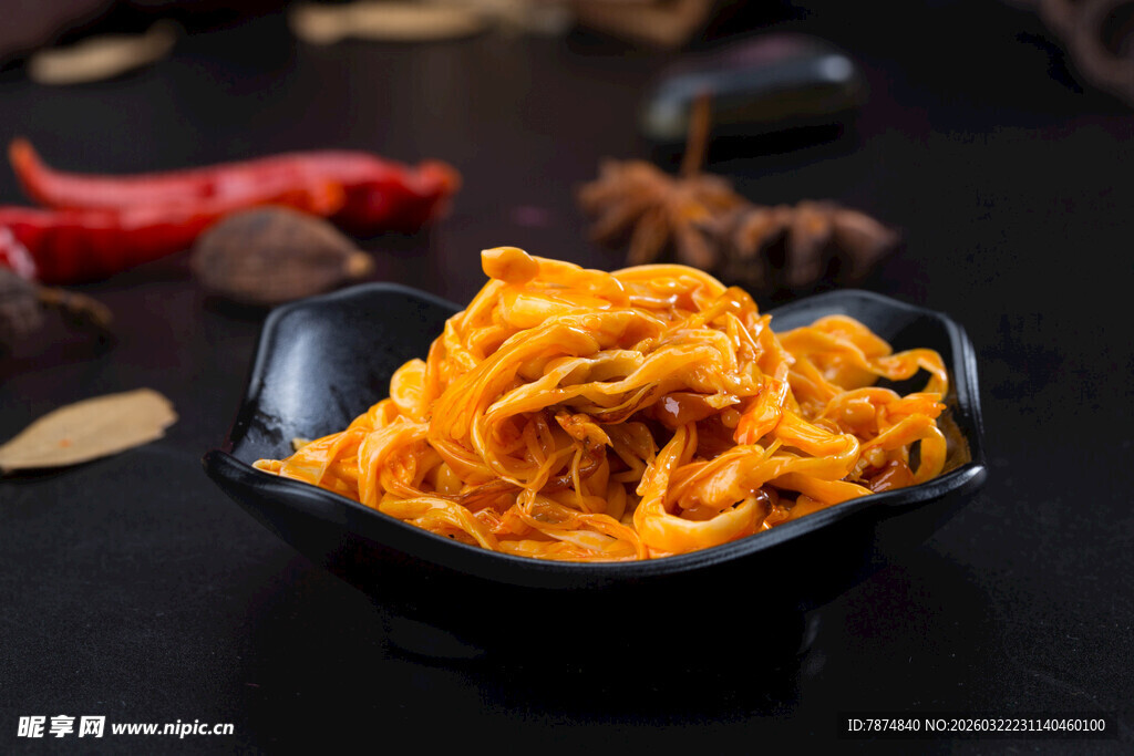 美味香辣金针菇