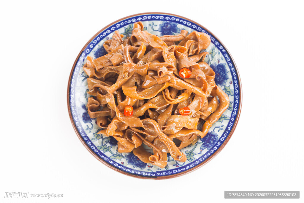 蓝盘装的美味卤鸭肠