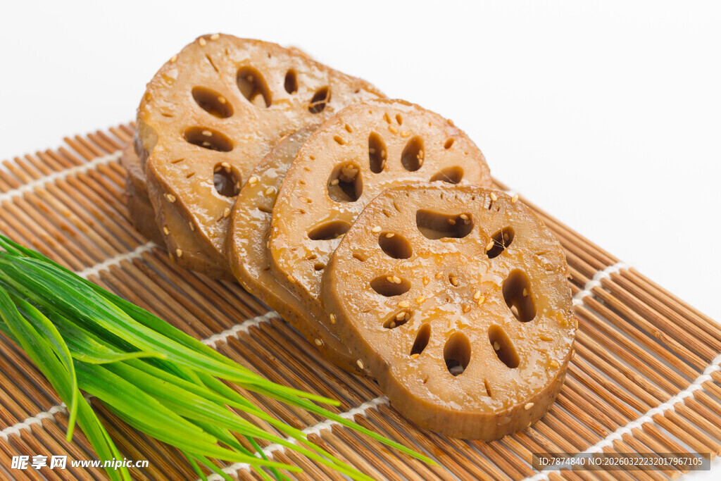 切片莲藕配青葱