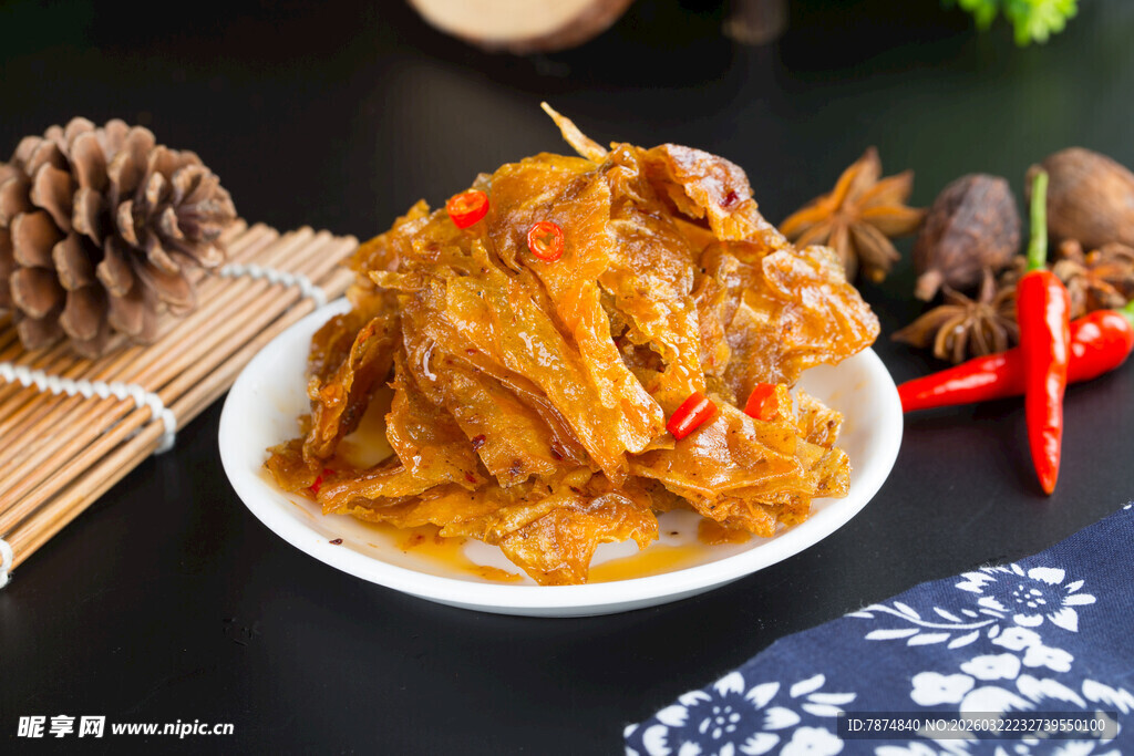 香辣爽口凉拌卤豆皮