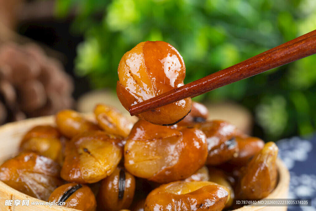 美味卤蚕豆 鲜香诱人