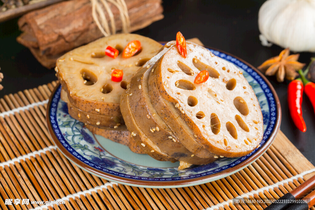 卤制莲藕 美味诱人