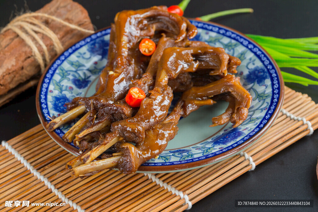 香辣美味酱卤鸭爪