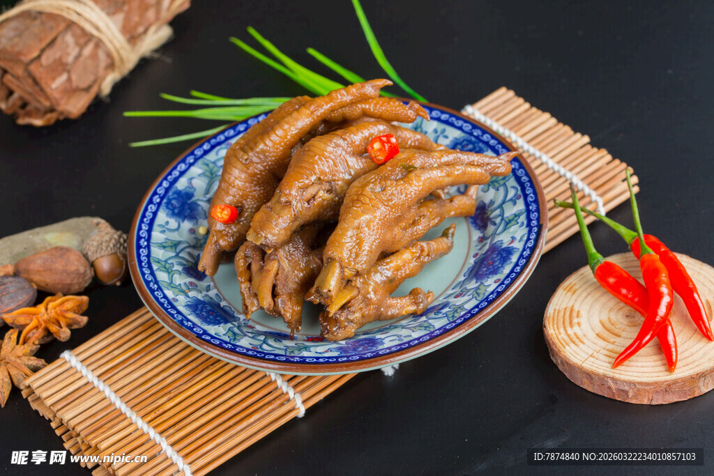 美味卤鸡爪 诱人佳肴