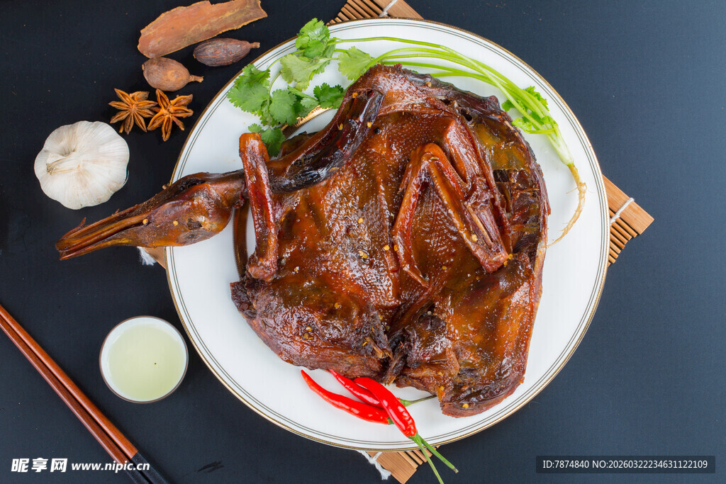 美味酱卤鸭 鲜香诱人