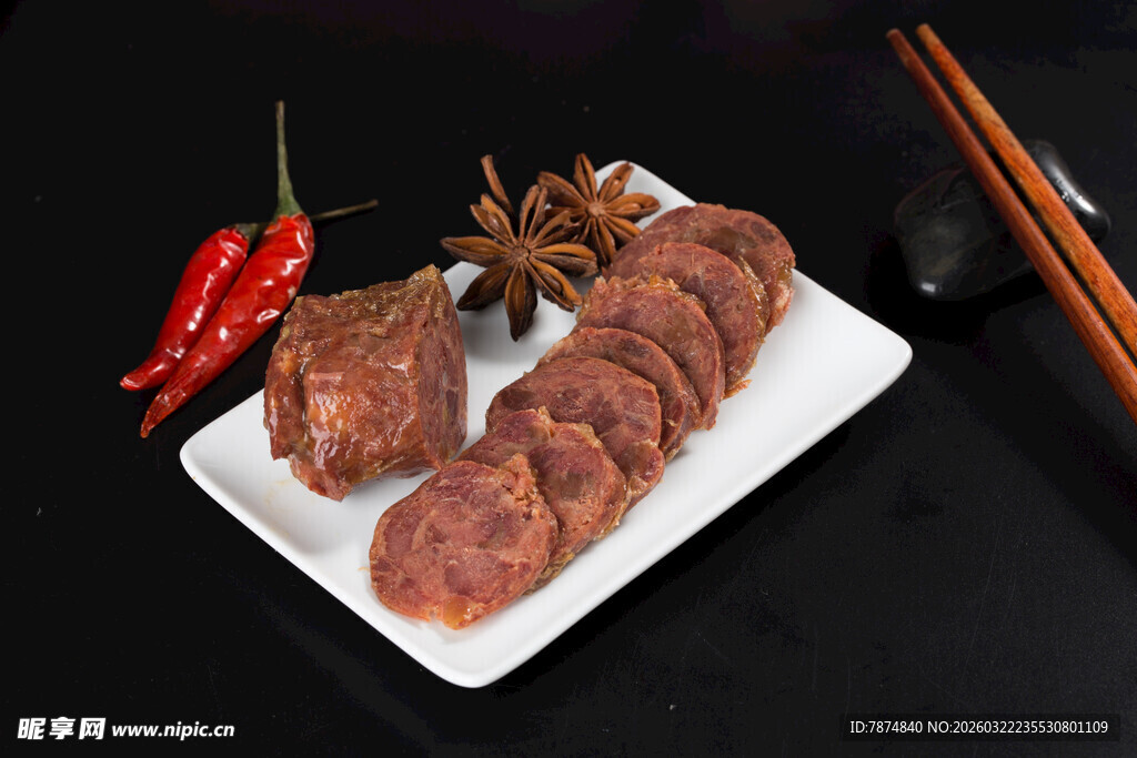 美味卤牛肉摆盘展示