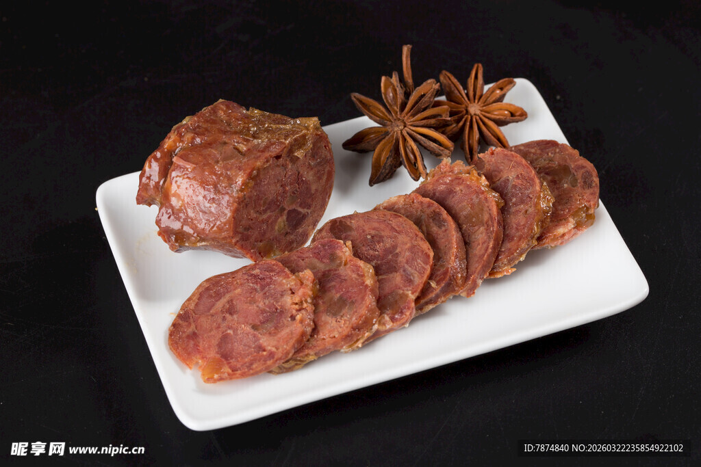 酱卤牛肉与香料点缀