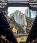 古建与现代建筑相映成趣