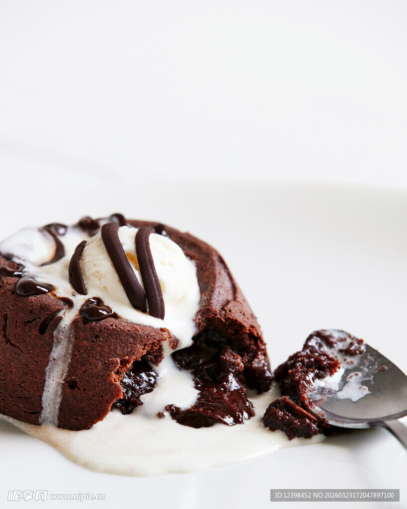 巧克力熔岩蛋糕