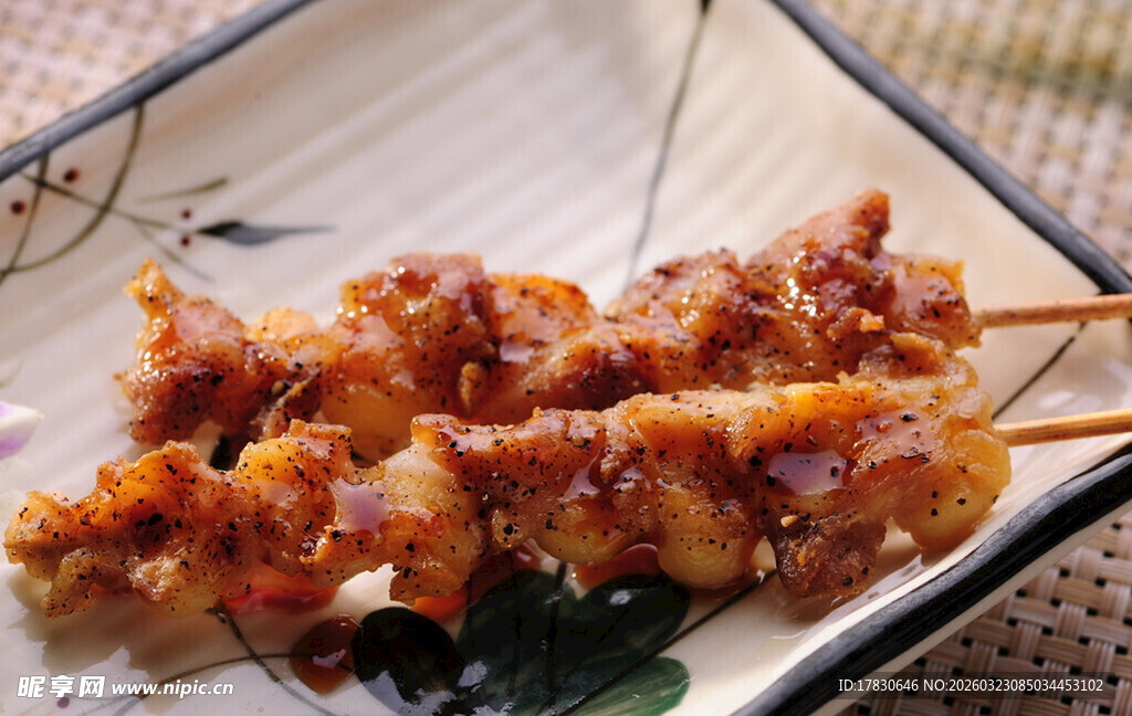 美味烤肉串诱人色泽