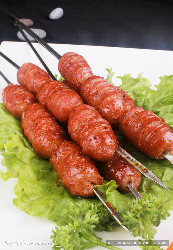 美味烤肉串鲜嫩诱人