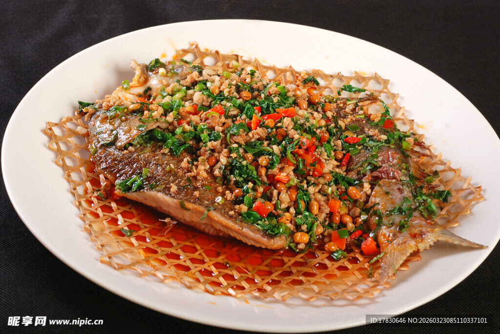 香辣可口的特色烤鱼