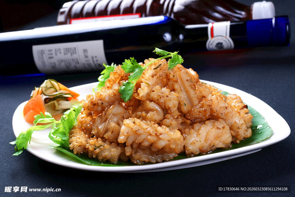 香酥炸肉摆盘精致诱人