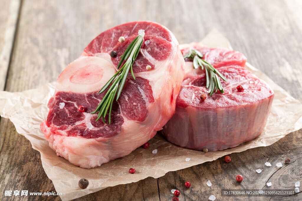 新鲜生羊排尽显肉质质感