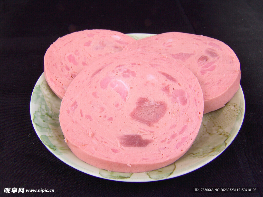 粉色夹心糕点