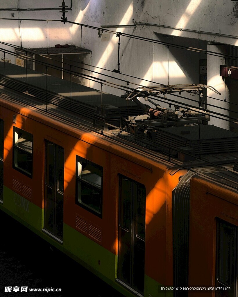 橙色列车车顶特写