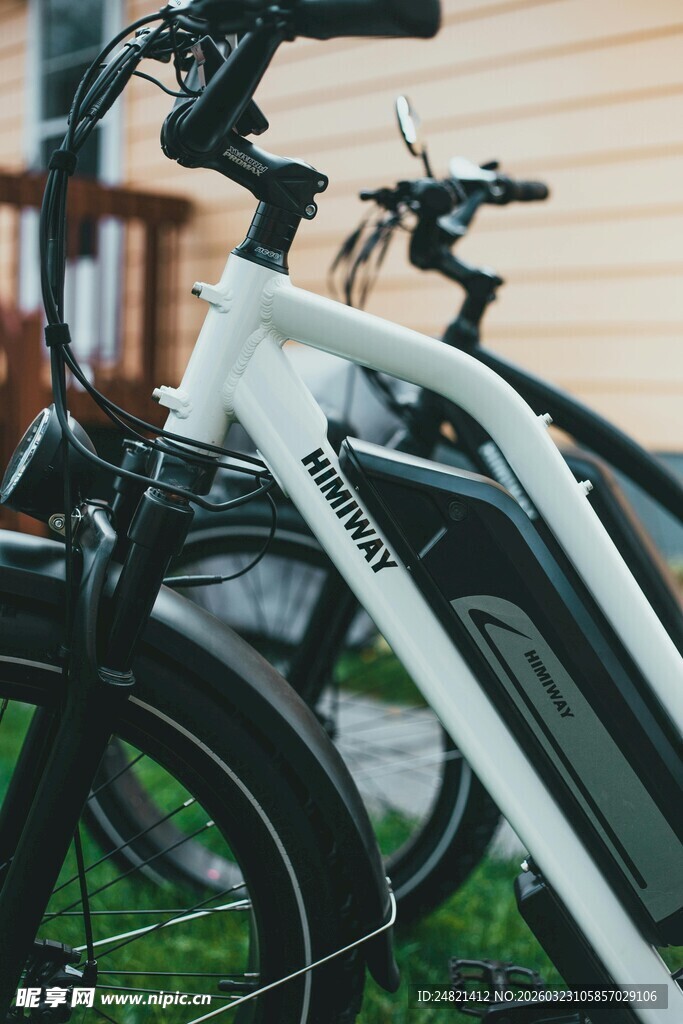 时尚电动自行车外观特写