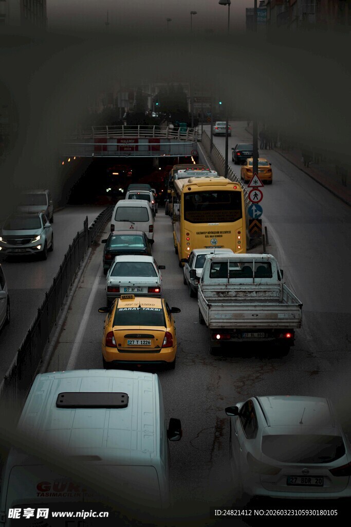 城市道路拥堵景象