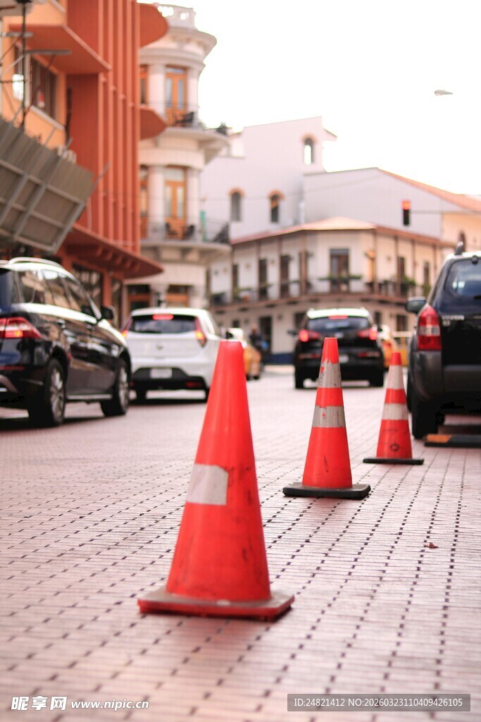 街道上的交通锥