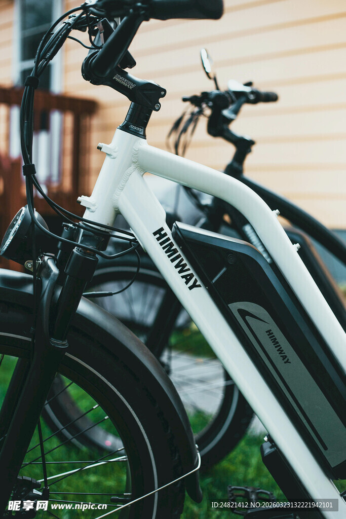 现代时尚电动自行车