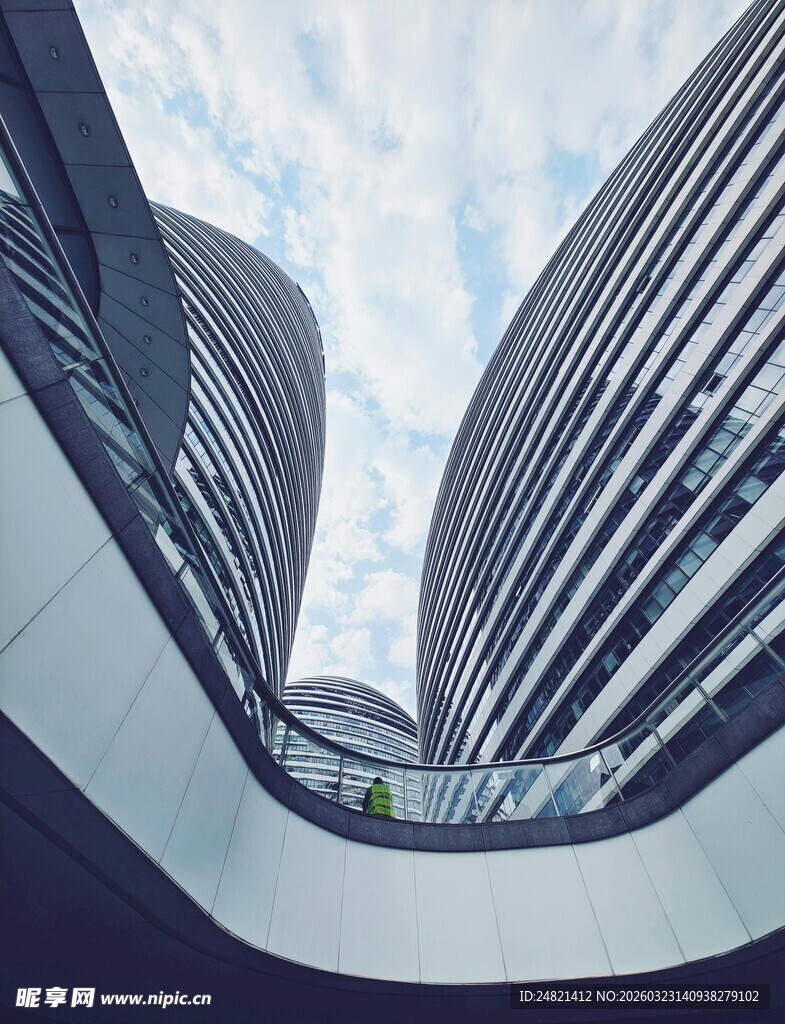 现代摩天大楼建筑景观