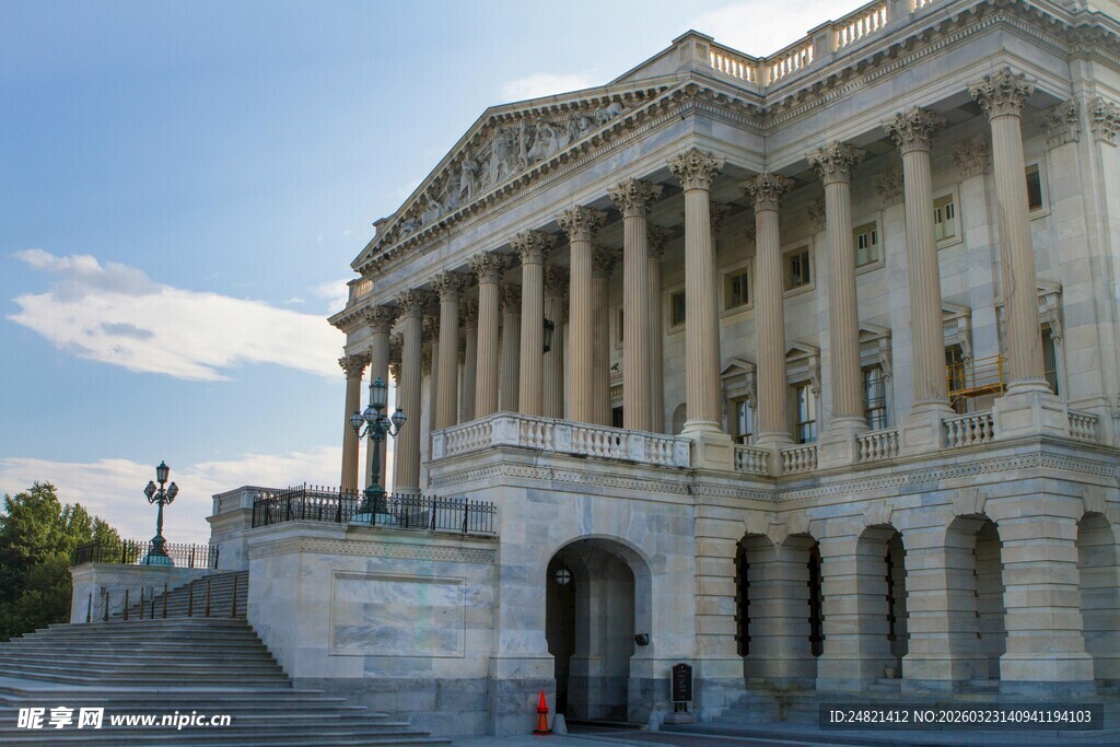 古典风格宏伟建筑外观