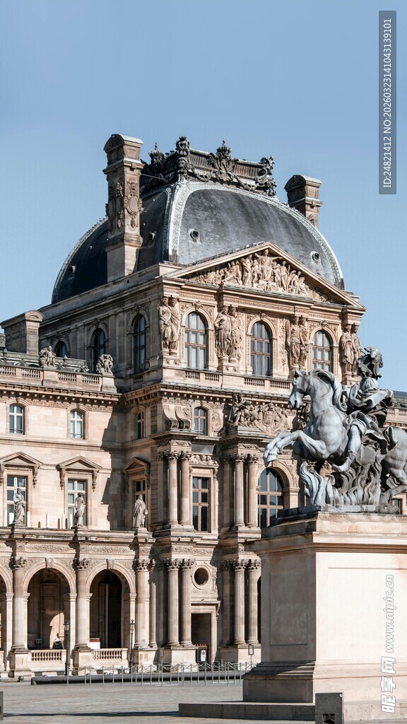 巴黎卢浮宫建筑景观