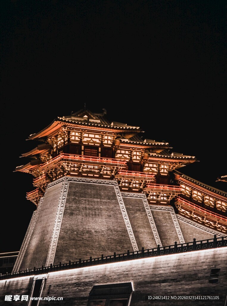 古城楼夜景璀璨