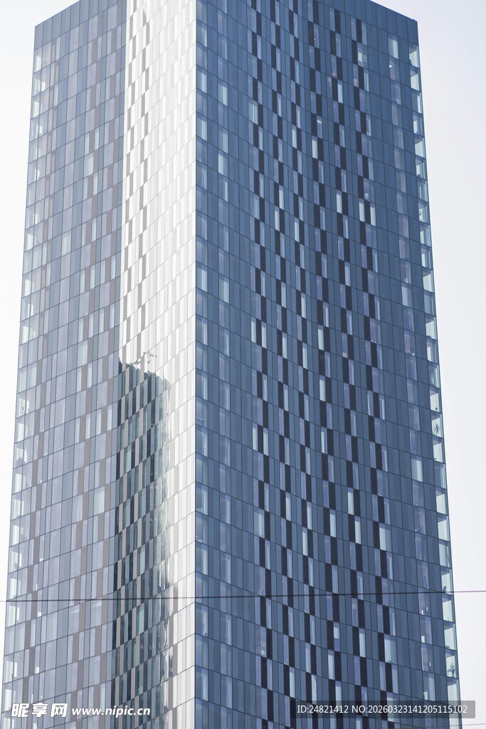 现代摩天大楼外观