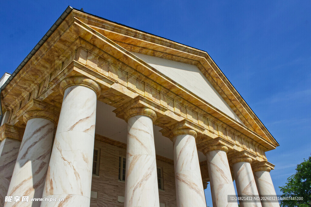 古典柱式建筑外观