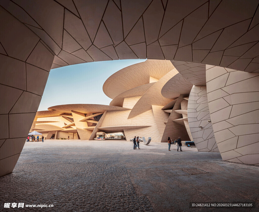 现代建筑外观独特景观