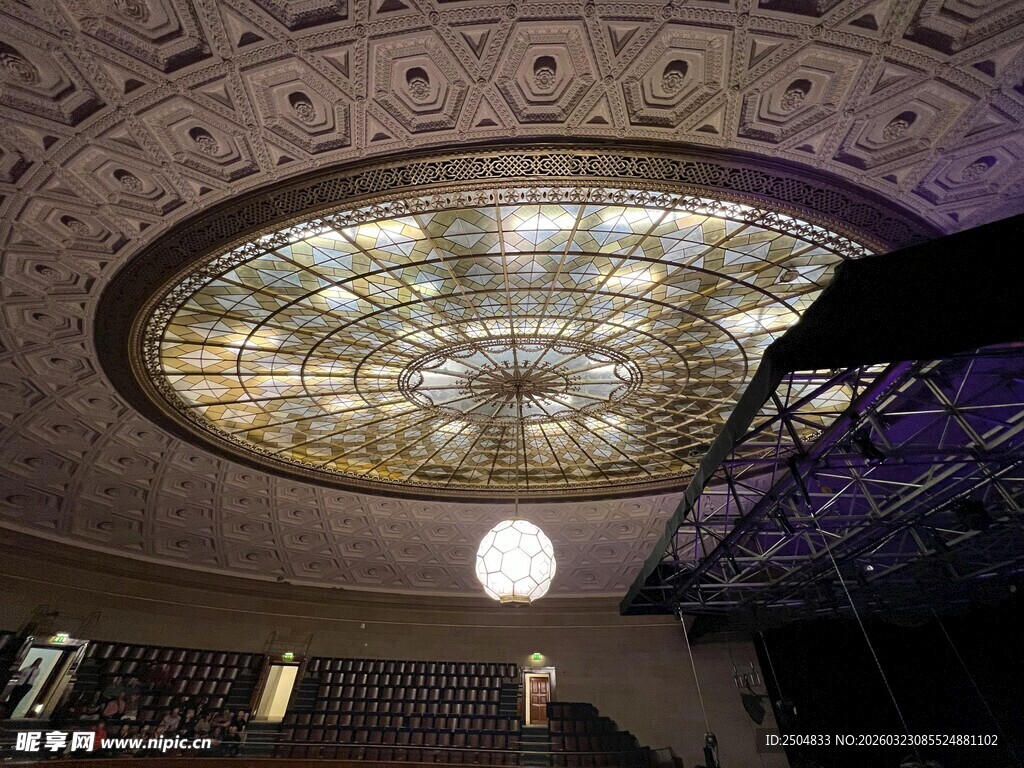 华丽穹顶艺术设计