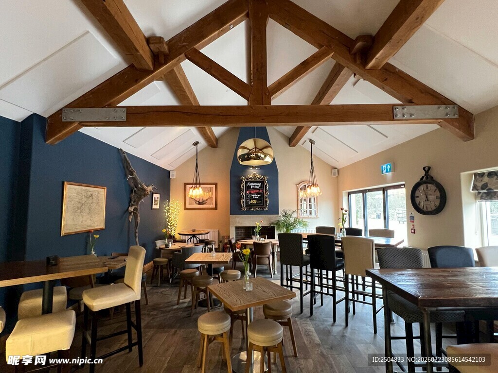 温馨木质风格餐厅室内场景