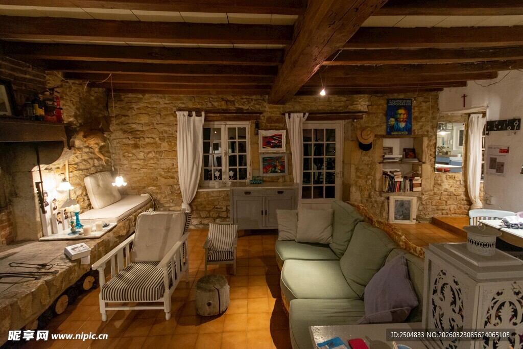 温馨复古风的室内 居场景